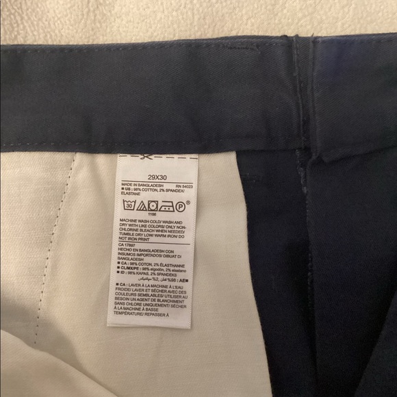 Young Mens Old Navy Cotton Pant - Picture 4 of 4